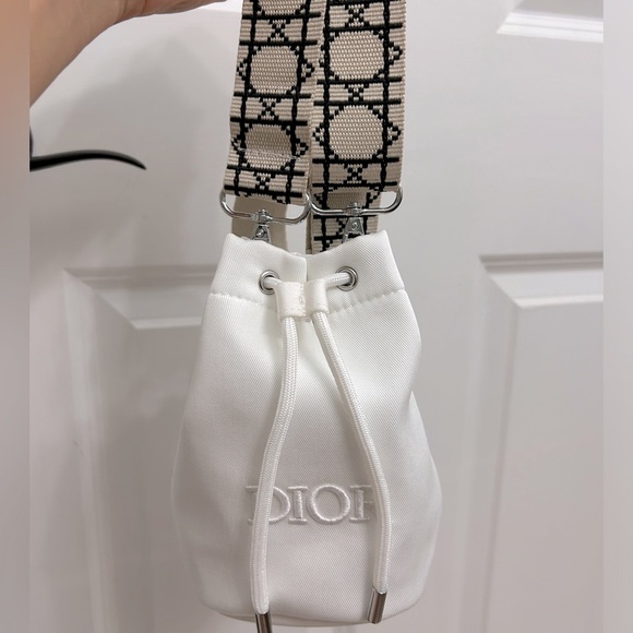 Dior drawstring pouch - Picture 3 of 8